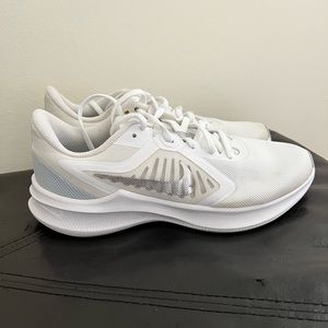 Nike woman running shoes